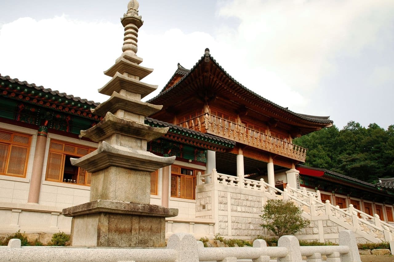 Templo Yakcheonsa