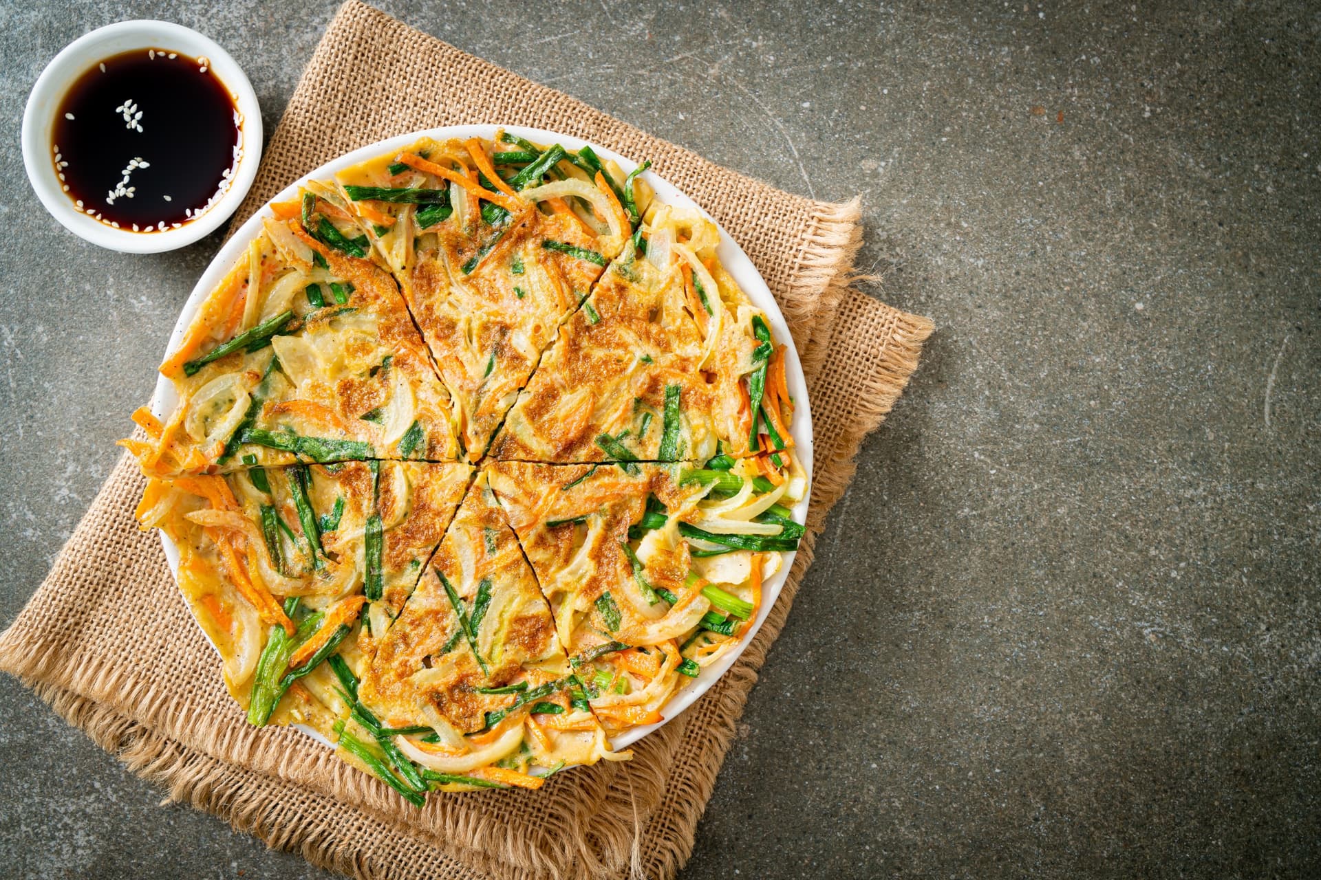 Receta del Pajeon, la tortita coreana